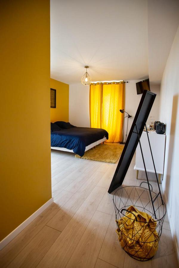 Au Bouchon Hotel Saint-Aigulin Exterior photo